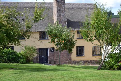 The Linhay - carbon neutral hotel in Copplestone