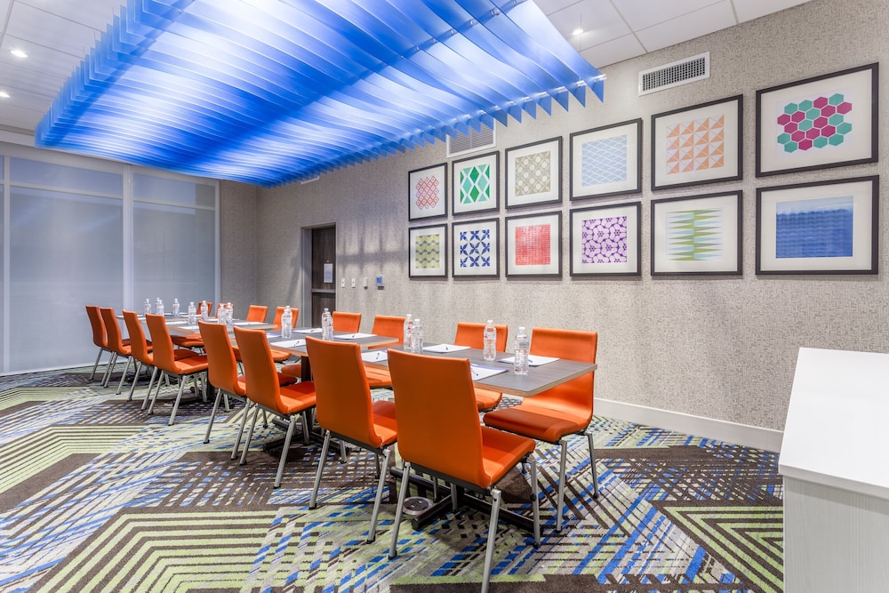 Holiday Inn Express & Suites Florence Cincinnati Airport by IHG - photo 27