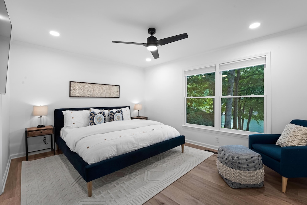 Queens Cove - photo 4