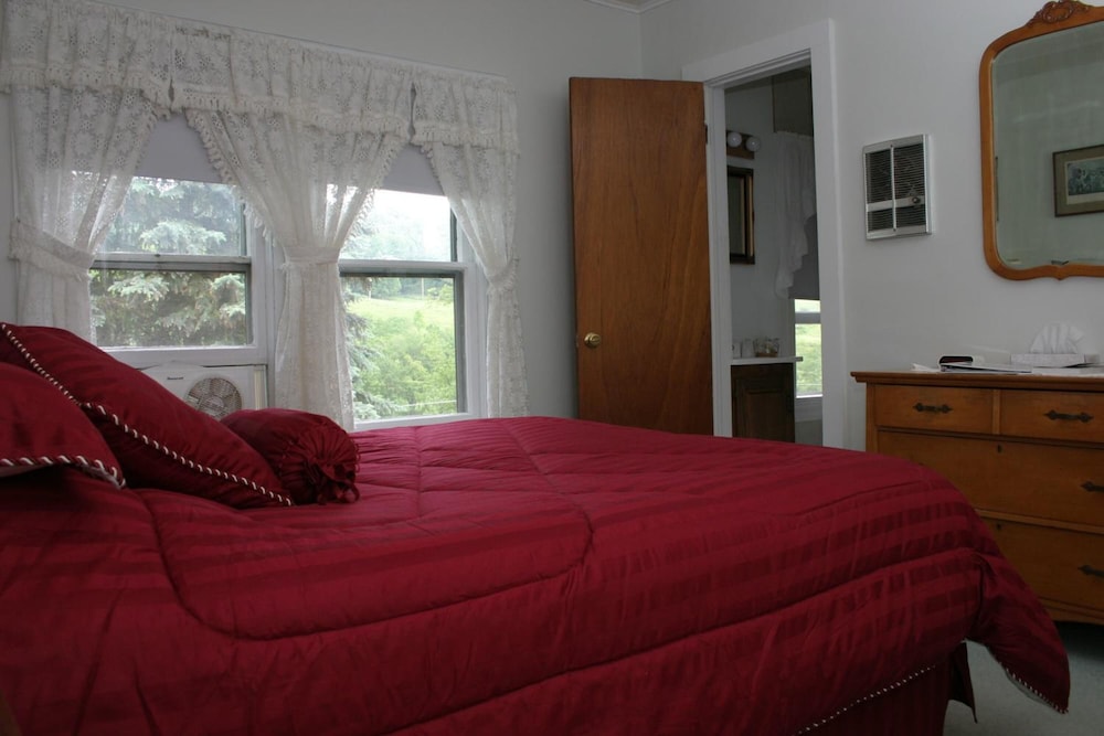 The Inn at Starlight Lake - photo 22