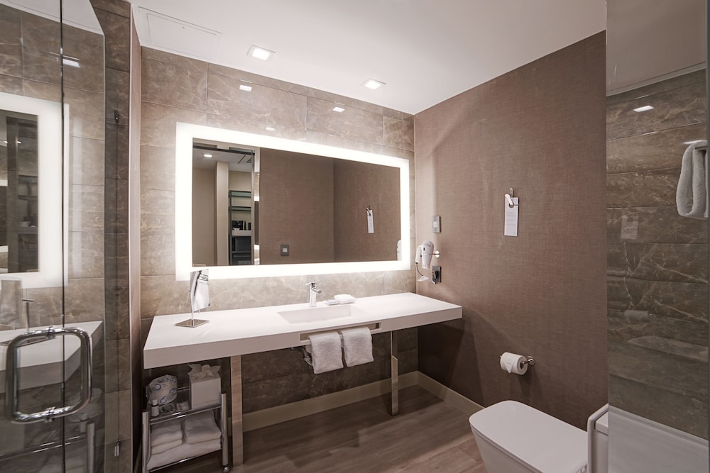 AC Hotel by Marriott Fort Lauderdale Airport - photo 20