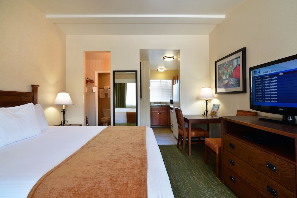 Lamplighter Inn & Suites at SDSU - photo 11
