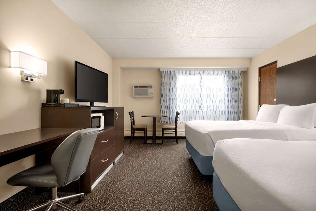 Days Inn by Wyndham Fort Collins - photo 18