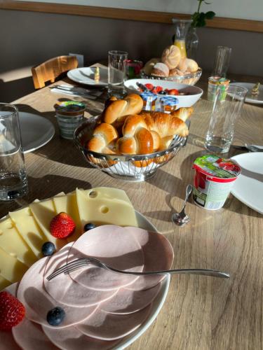 Bergrestaurant Tiefmatt - last minute hotel in Oberbuchsiten