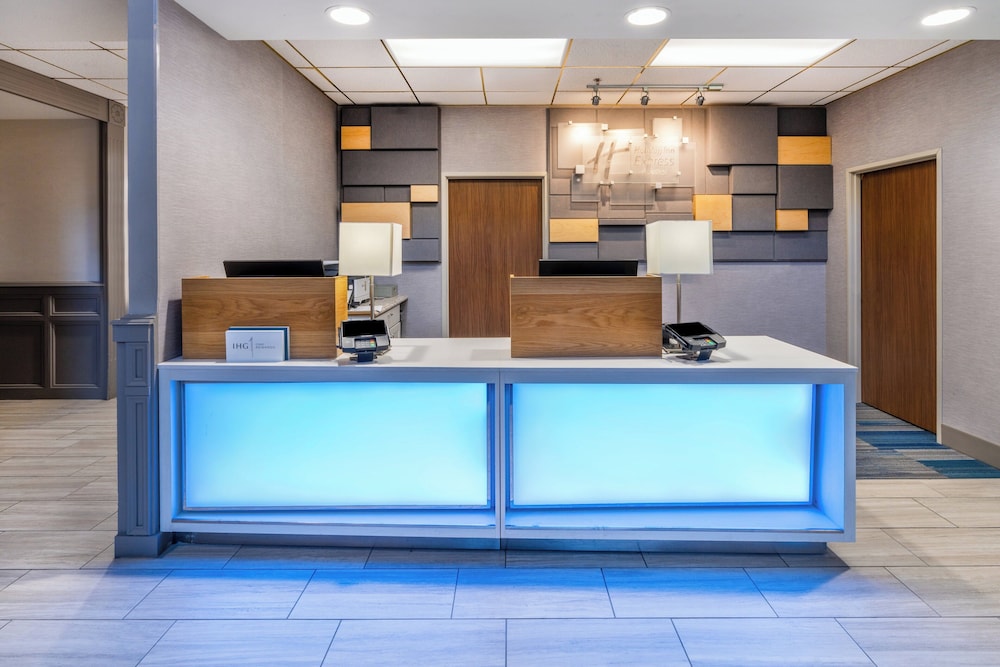 Holiday Inn Express Hotel & Suites Deadwood Gold Dust Casino - photo 55