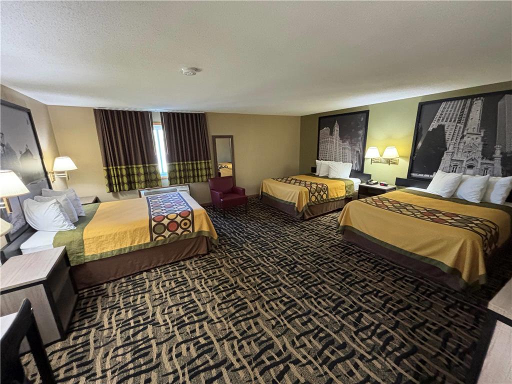 Super 8 by Wyndham McLean Bloomington SW - photo 11