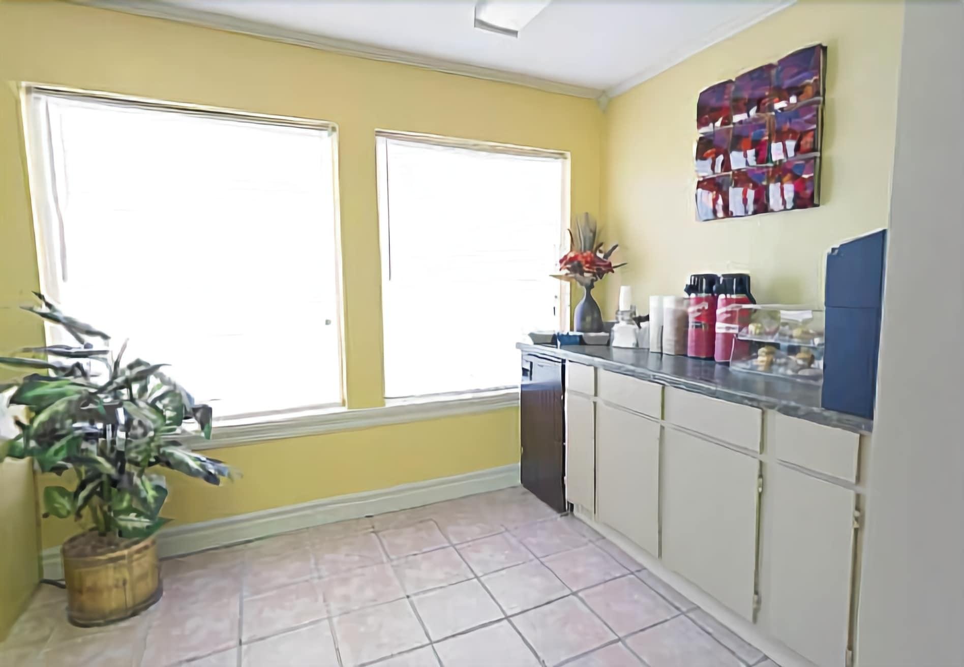 Kinder Inn - photo 9