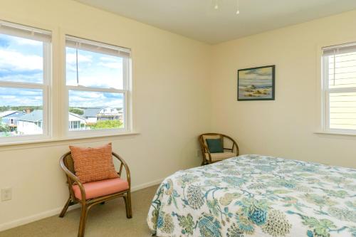 Yorkshire by Oak Island Accommodations - photo 2