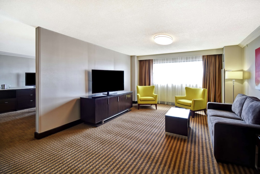 DoubleTree by Hilton Hotel Pleasanton at the Club - photo 15
