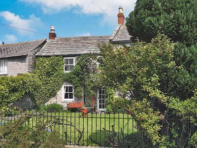 Holly Cottage — 4-Star Luxury Hotel in Leyburn, United Kingdom