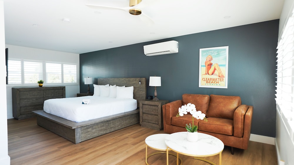 Ivory Sands Beach Suites - photo 23