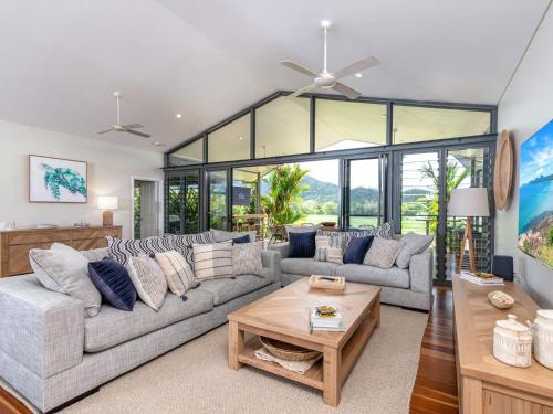 Port Douglas Valley Magic — Mowbray — photo 2