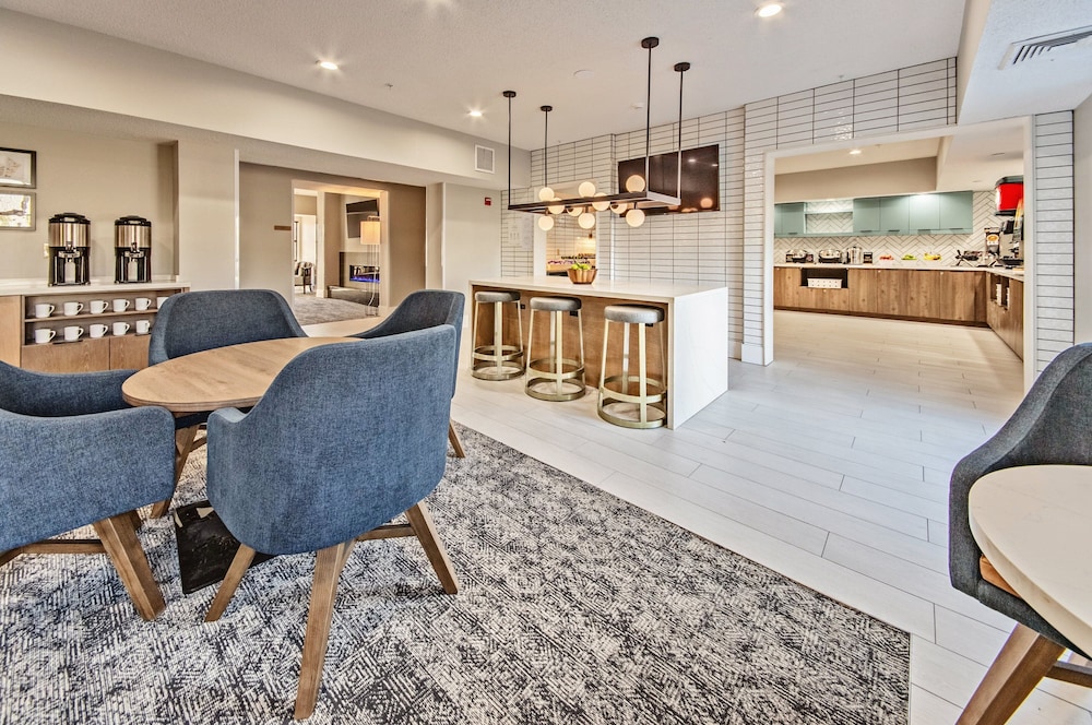 Staybridge Suites Cedar Rapids North by IHG - photo 35