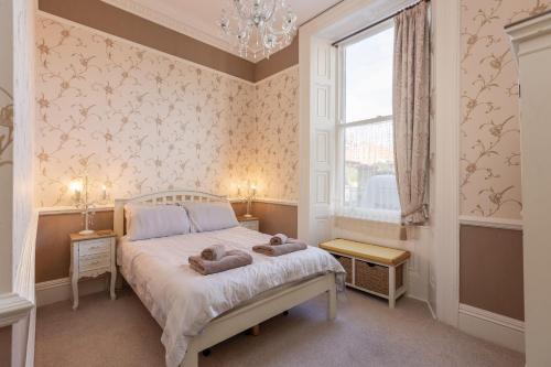 Mariners Hall Elegant Apartment close to Whitby Town Centre