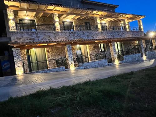 Stonevilla Buta - carbon neutral hotel in Himare