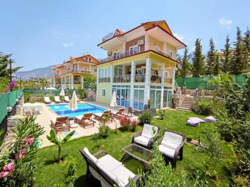 Alpine Villa at Hisarönü Ölüdeniz Ovacık Fethiye 6 2 12 People — 4-Star Luxury Hotel in Fethiye, Turkey