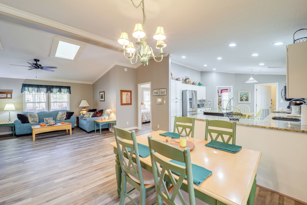 Hike & Bike in Beech Mtn Resort: Pet friendly Home - photo 7