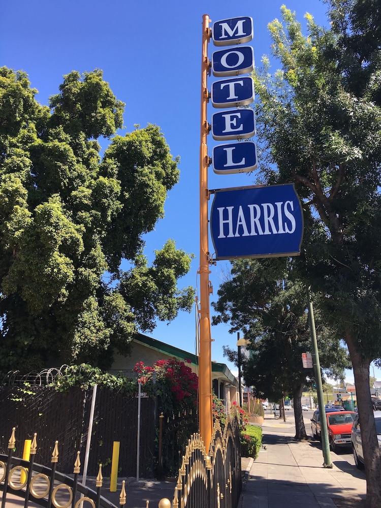 Harris Motel in Oakland, United States