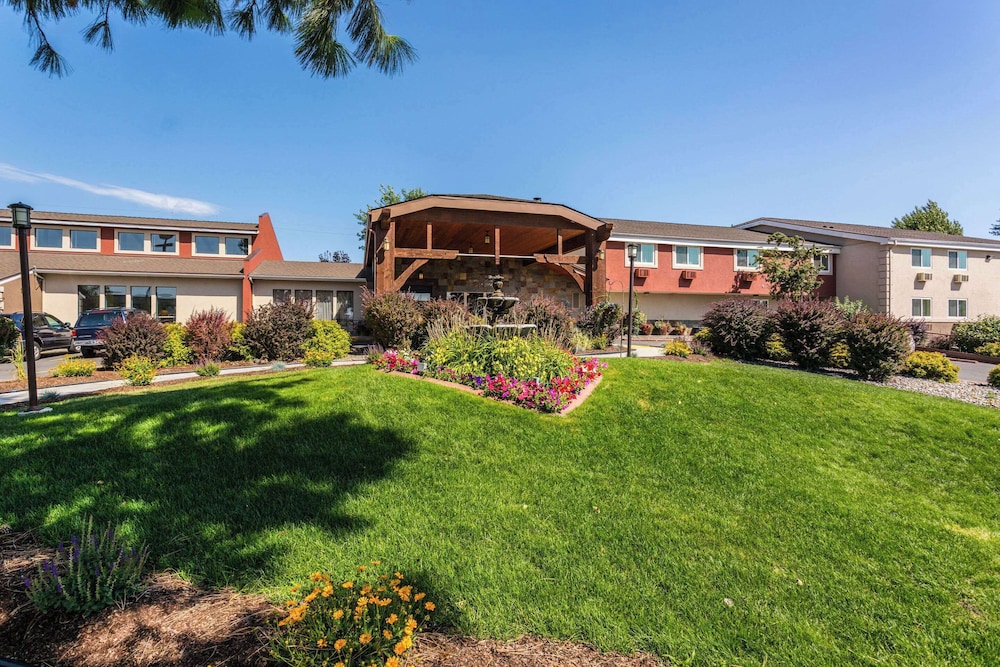 Quality Inn & Suites Coeur d'Alene - photo 56