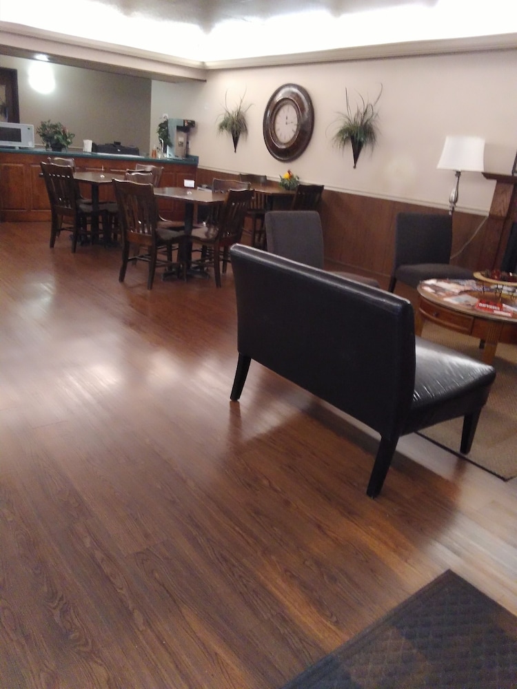 Heritage Place Inn & Suites - photo 7