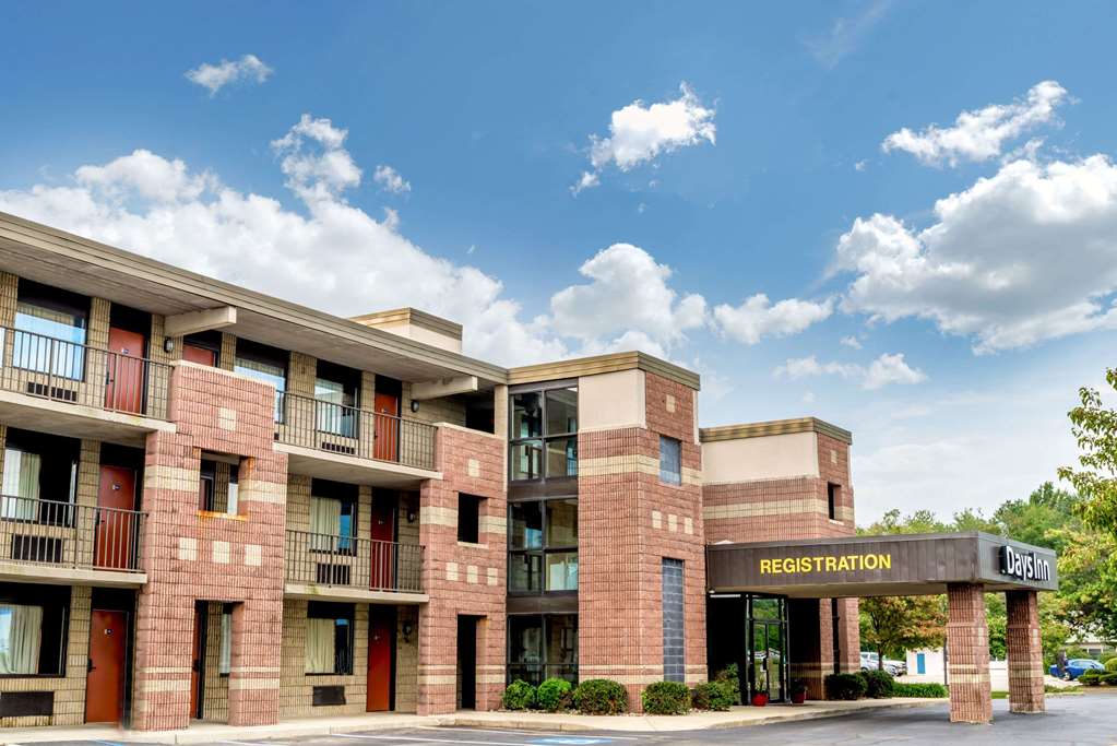 Days Inn by Wyndham Vineland - photo 2