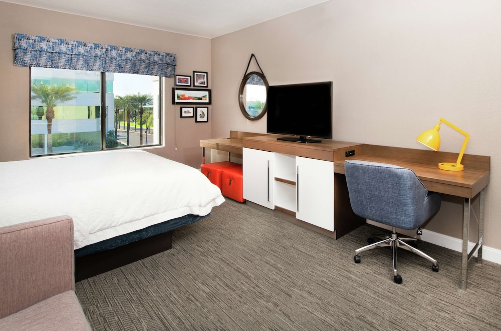 Hampton Inn Phoenix Airport North - photo 18