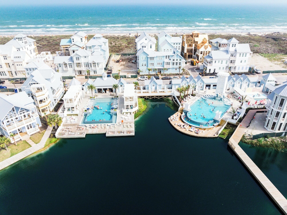 Chillin the Most 104 SOU — 4-Star Luxury Hotel in Port Aransas, United States