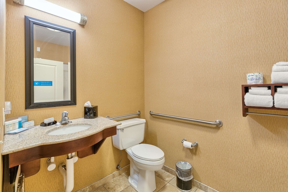 Hampton Inn Owensboro South - photo 27