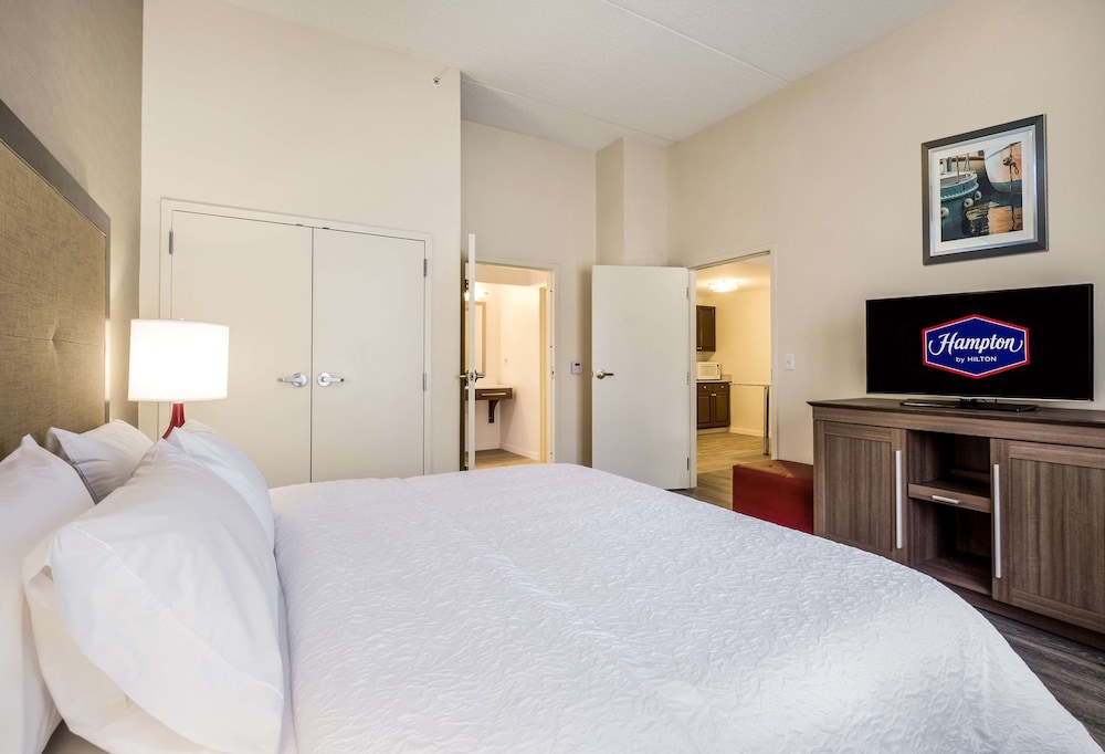 Hampton Inn Waterville - photo 14