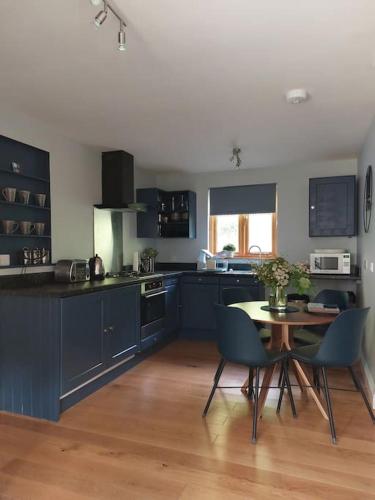 The Hen Den — 4-Star Luxury Hotel in Ludlow, United Kingdom