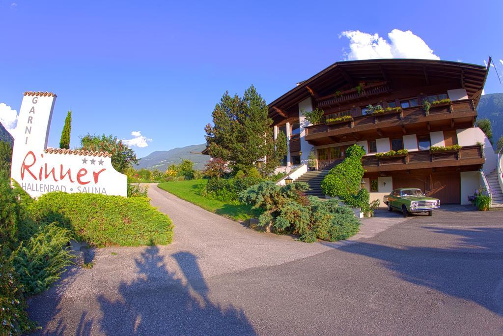 Garni Hotel Rinner Julia — Laces
