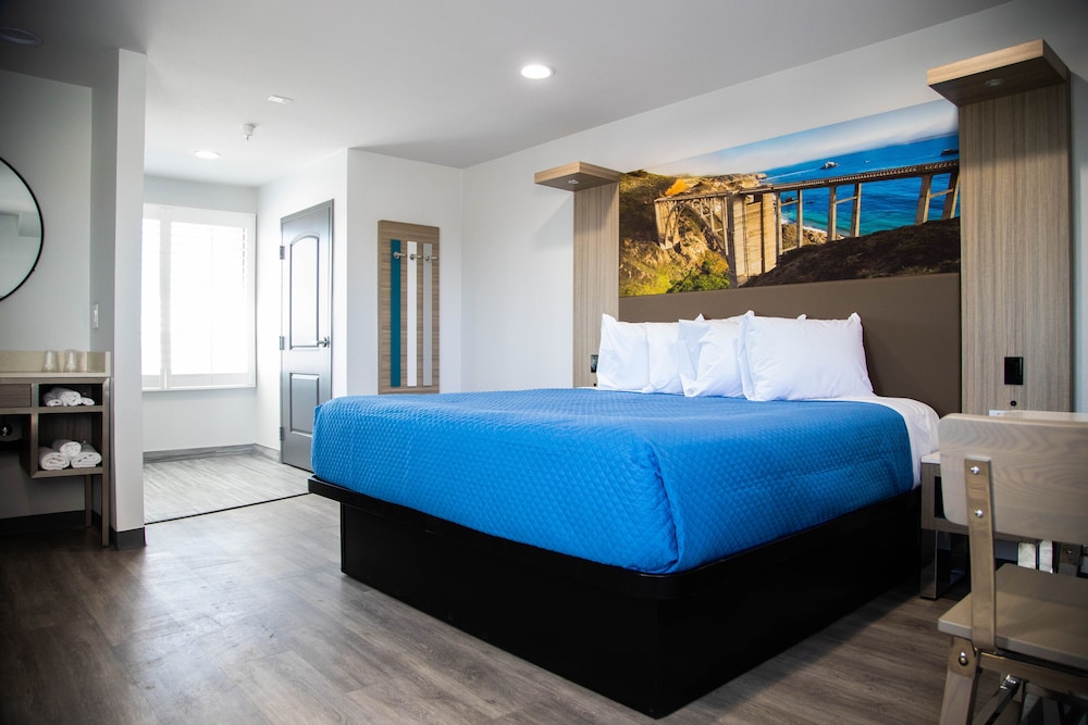 Econo Lodge Pico Rivera - photo 12