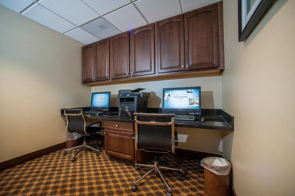 Hampton Inn Fort Morgan - photo 19