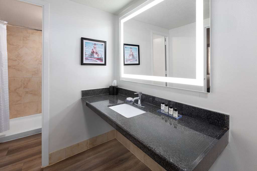 Wyndham Garden Norfolk Downtown - photo 38