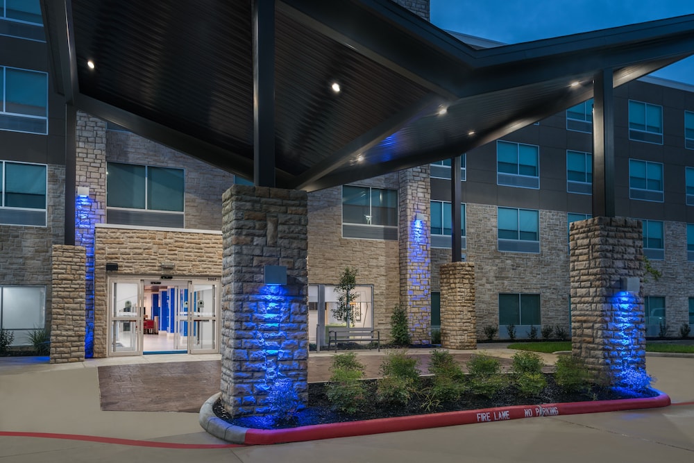 Holiday Inn Express & Suites Sugar Land SE Missouri City by IHG - photo 30