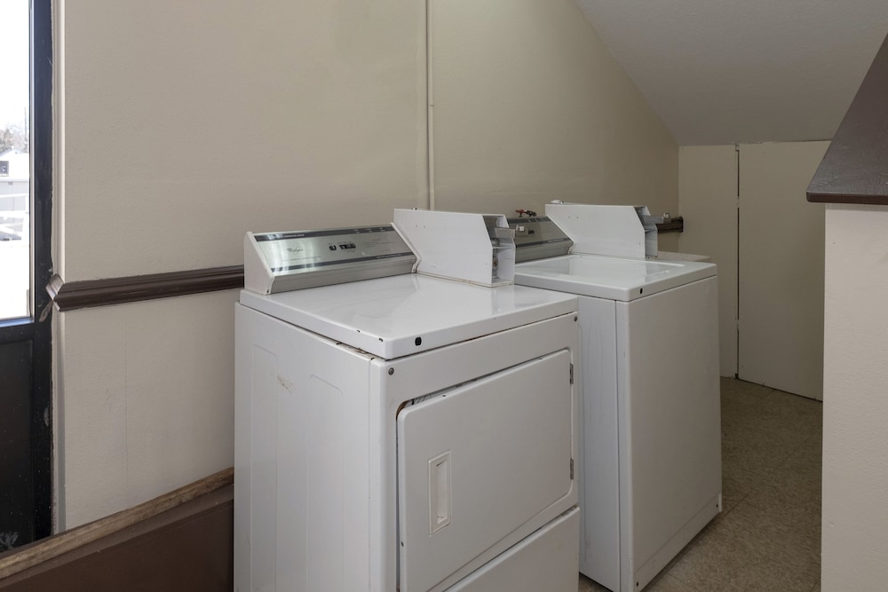 Red Roof Inn Warrenton - photo 26
