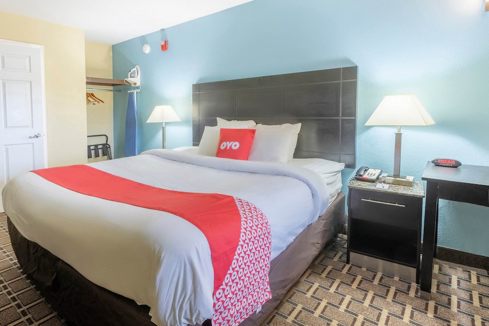 OYO Hotel Knoxville TN Cedar Bluff I 40 - photo 14