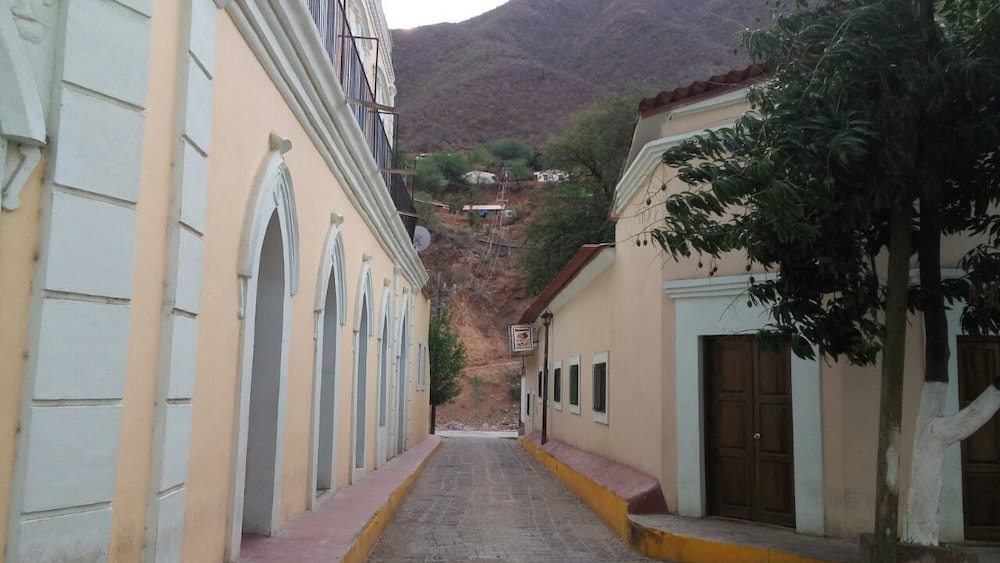 Hotel Mary — hotel in Batopilas