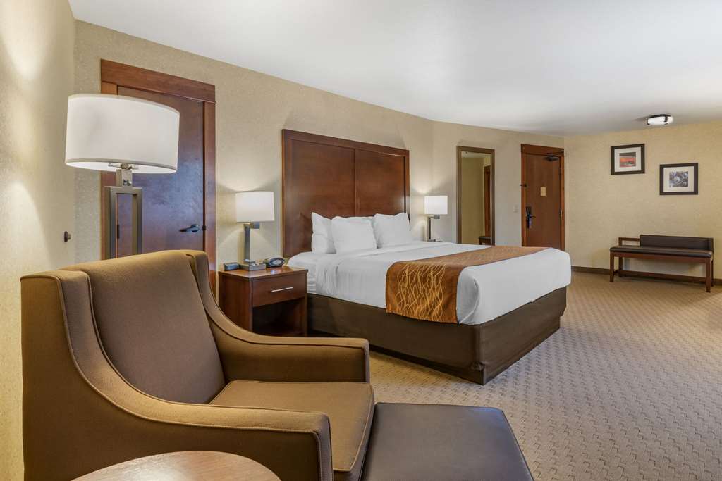 Comfort Inn & Suites Lincoln City - photo 22