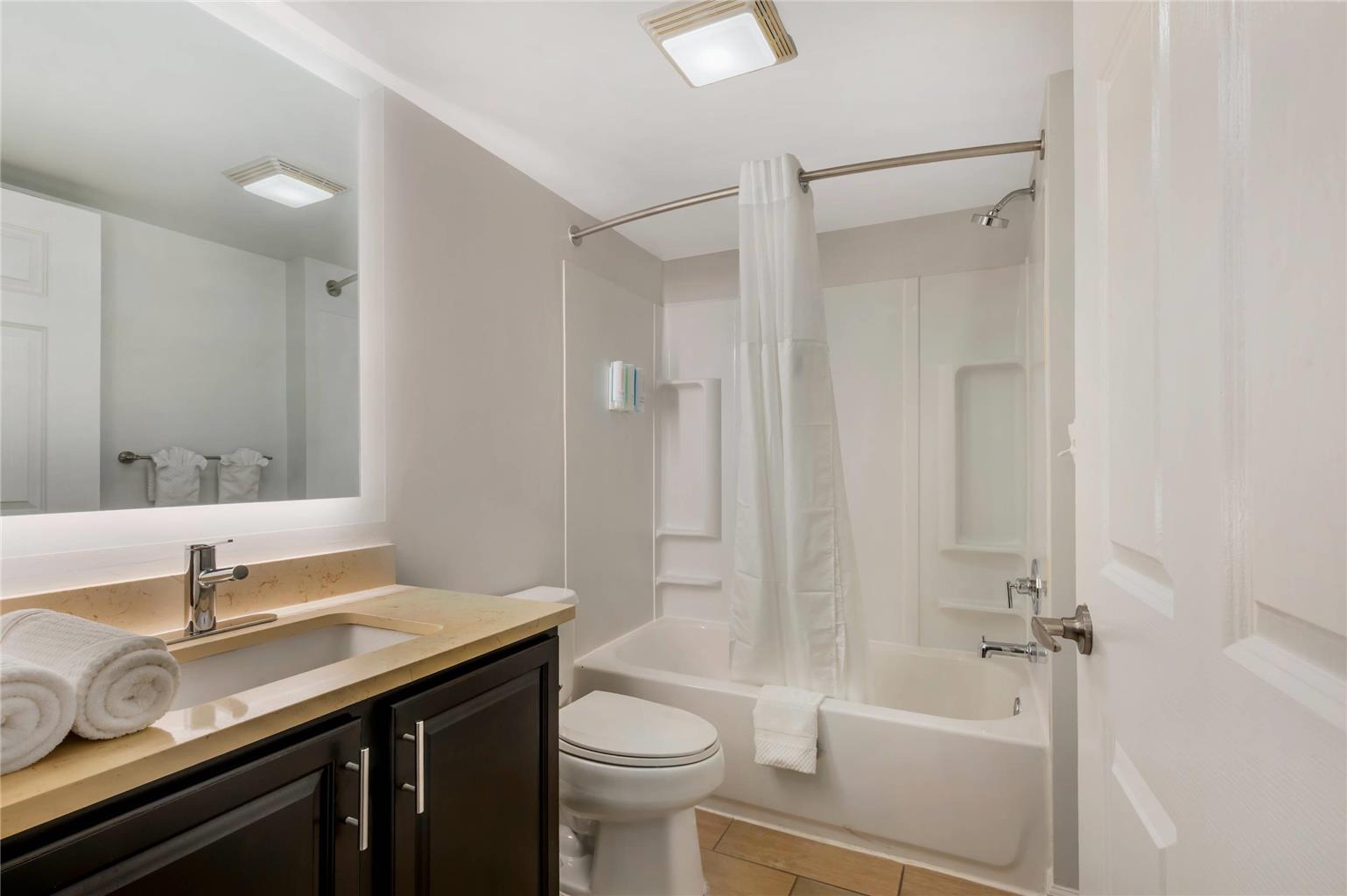 MainStay Suites Sterling near Dulles Town Center - photo 12