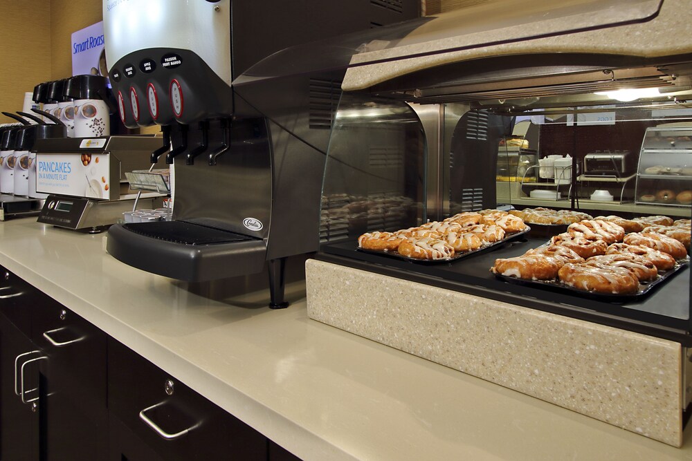 Holiday Inn Express & Suites Colorado Springs First & Main by IHG - photo 27