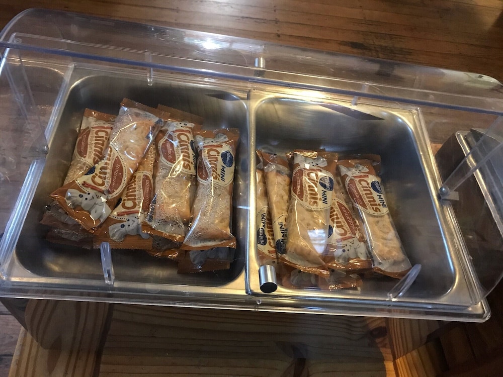Fredericksburg Inn & Suites - photo 45