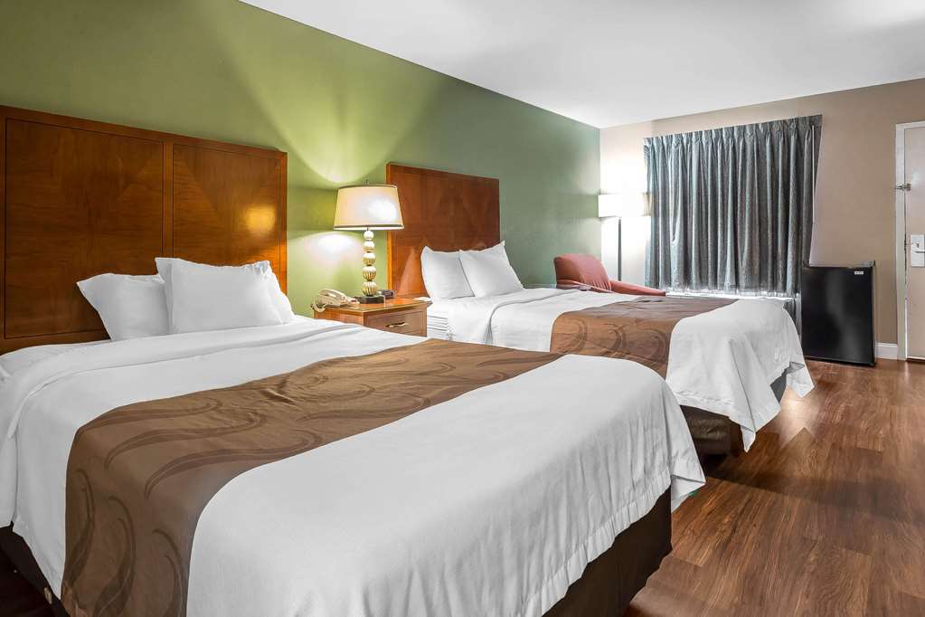 Quality Inn & Suites near Robins Air Force Base - photo 12