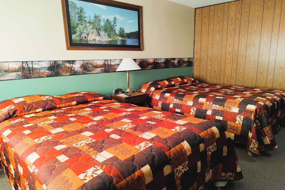 Love Hotels Voyageur by OYO at International Falls MN - photo 18