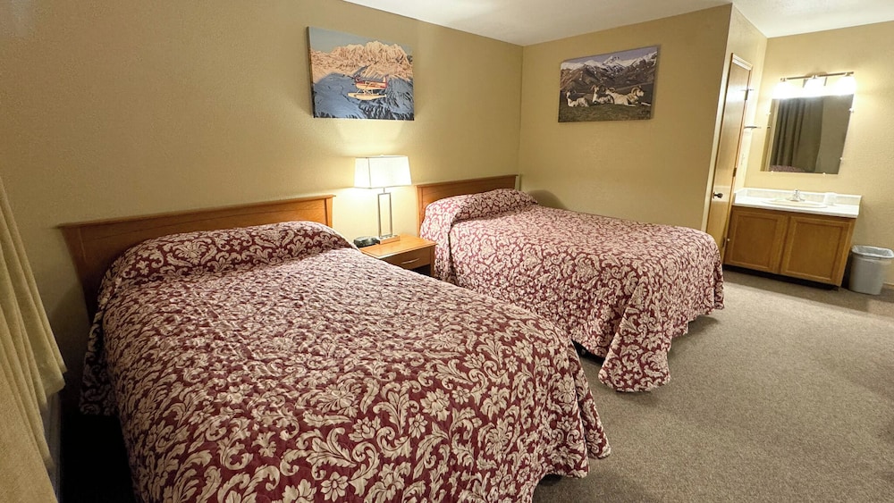 Young's Motel - photo 9