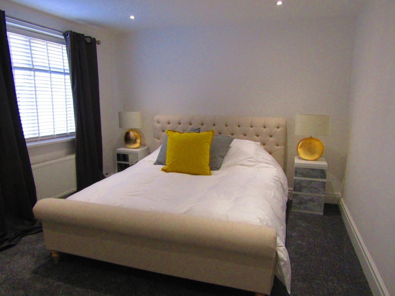 Two Bedroom Apartment Blackpool Town Centre — 5-Star Luxury Hotel in Blackpool, United Kingdom