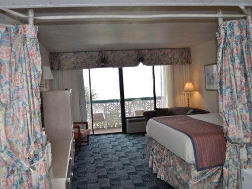 The Diplomat Family Motel - photo 40
