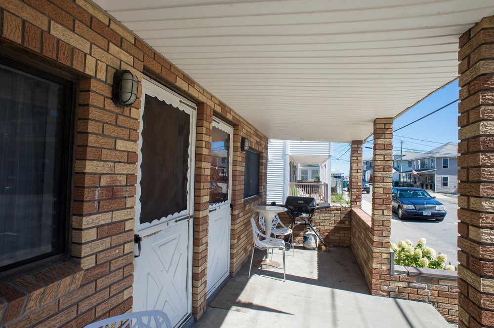 Nautical Motel and Suites - photo 27