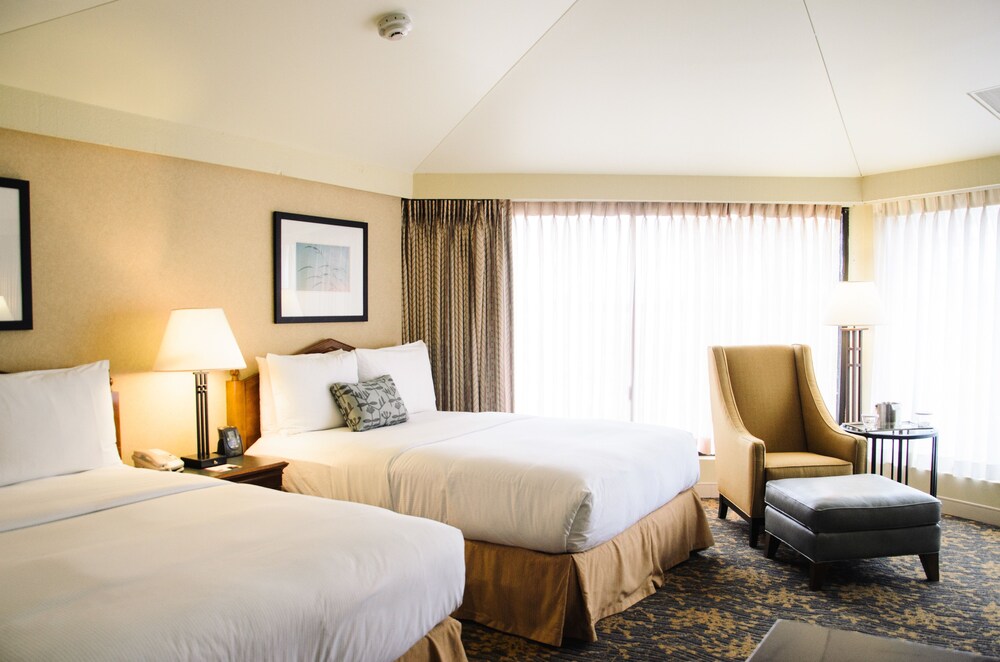 Indian Lakes Hotel - photo 8