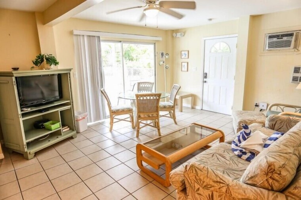 106 Tropical Shores Manor Fort Myers Beach - photo 22